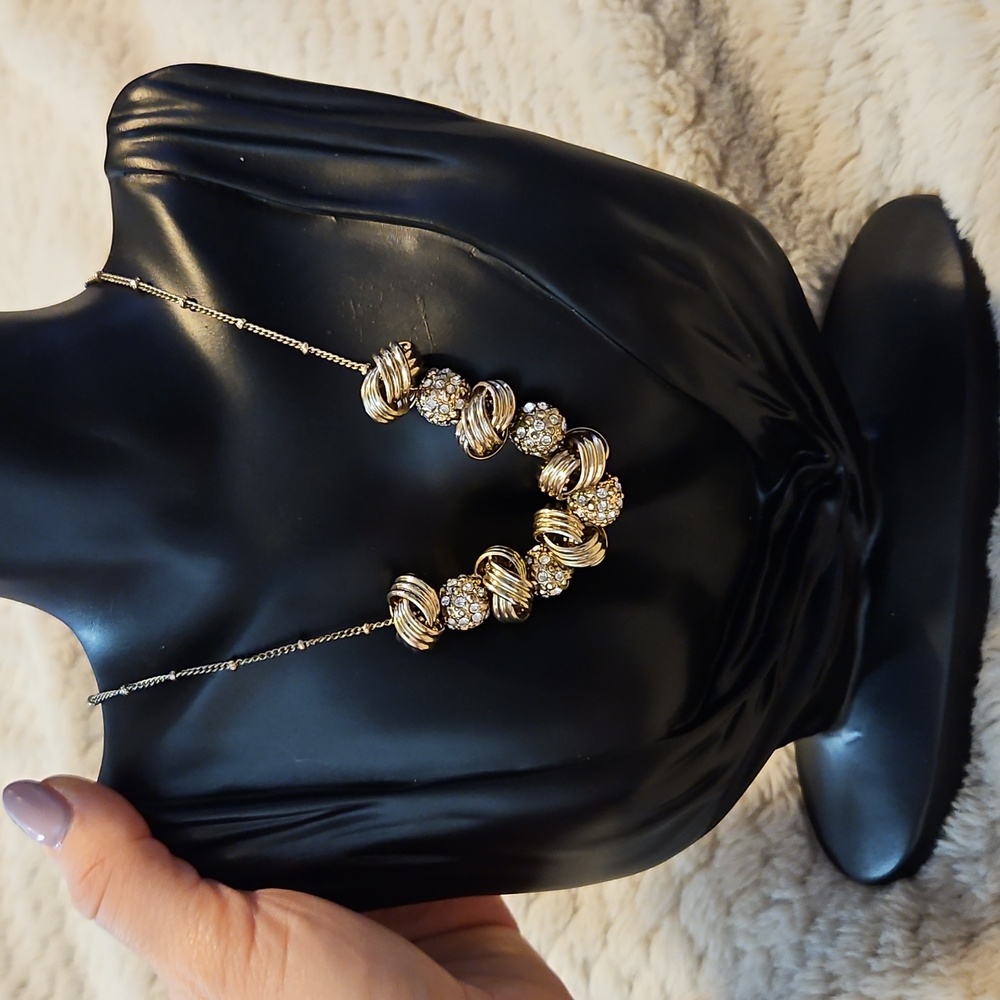 0197 Gold toned chain necklace rhinestones